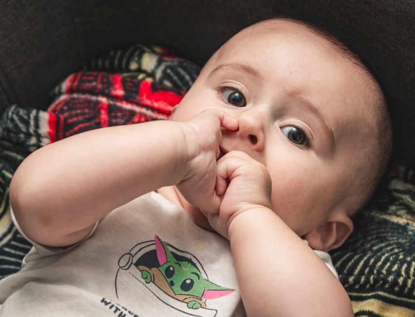 ¿Cuánto tarda en salir los dientes a un bebé?